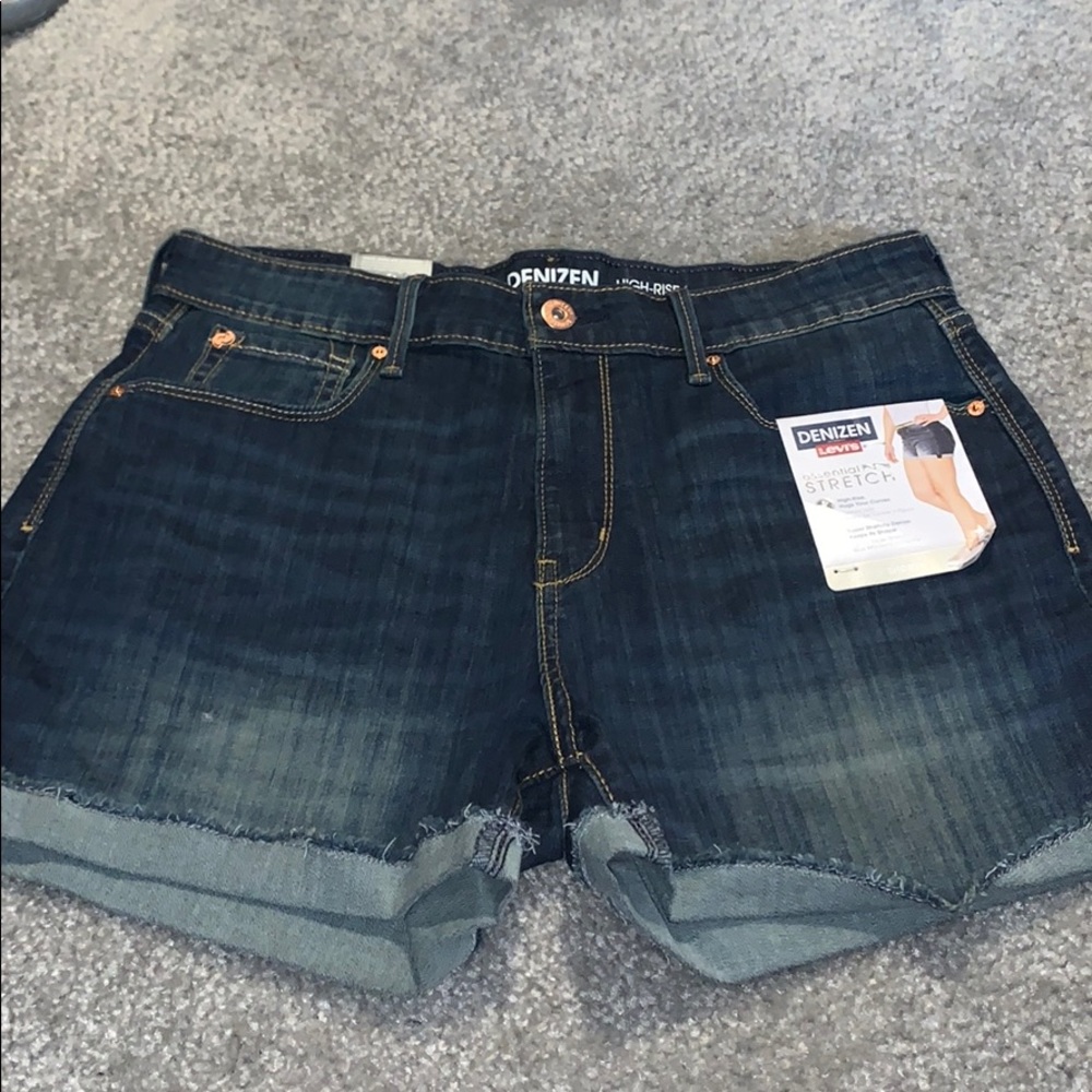 dark blue snout shorts
